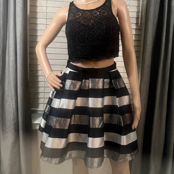 My Michelle 2 Piece Semi-Formal
Formal Junior Dress - Picture 1 of 16